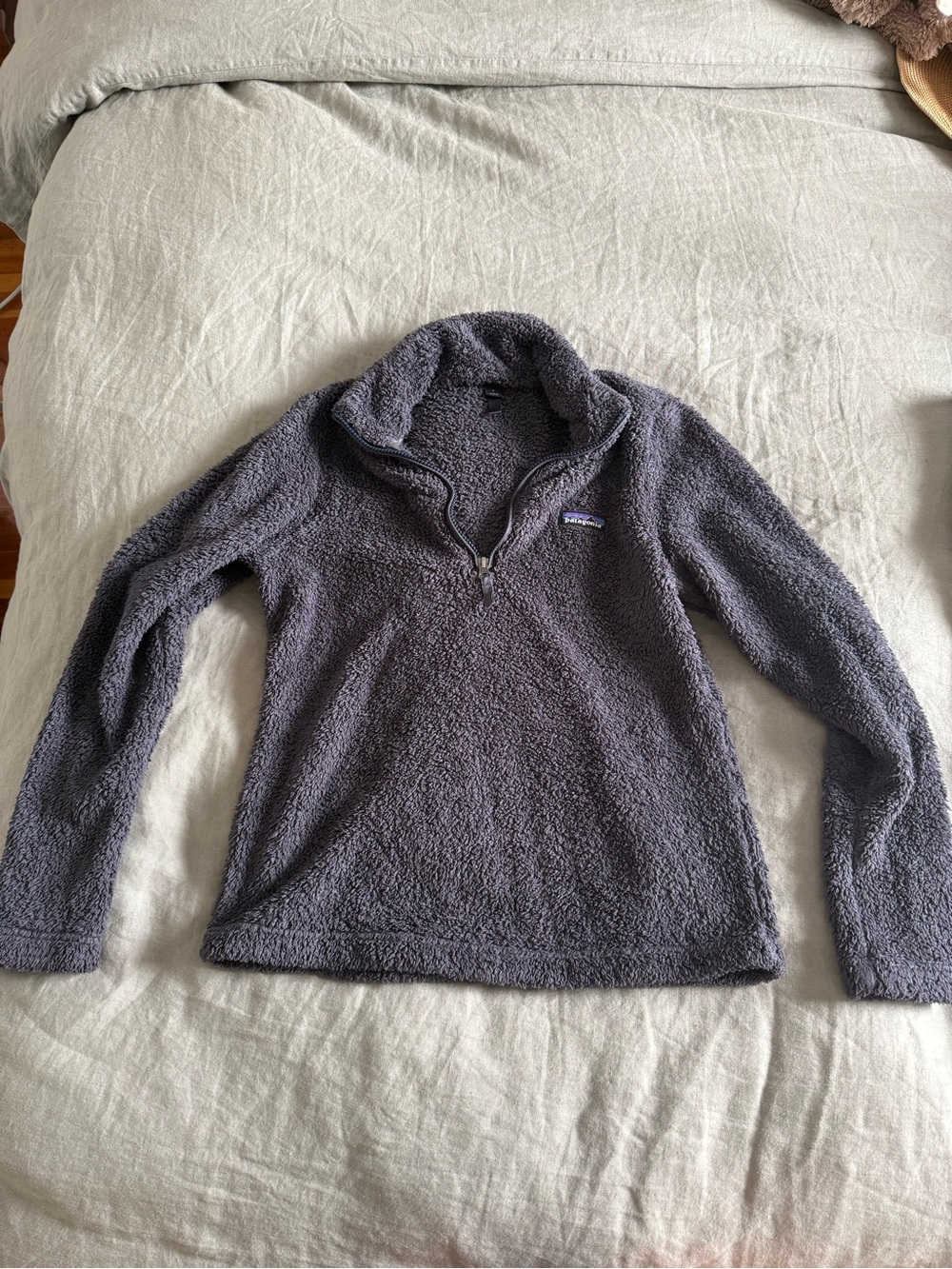 Patagonia Women's Charcoal Gray Half-Zip Sherpa Pullover